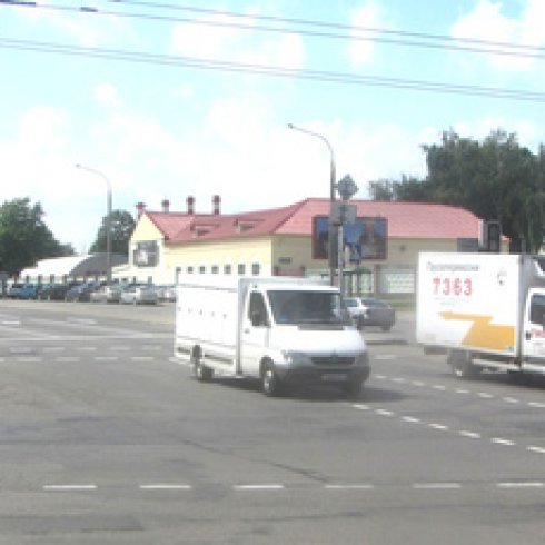 Сторрона В - Минск, ул. Тростенецкая (через дорогу от здания №18)