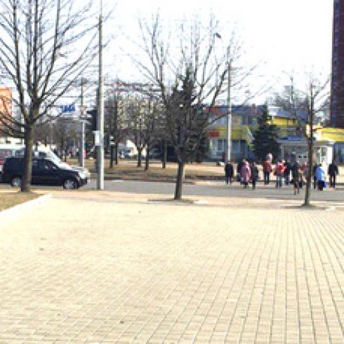 В - Минск, пр. Рокоссовского, 2 - ул. Ванеева (гипермаркет Гиппо)