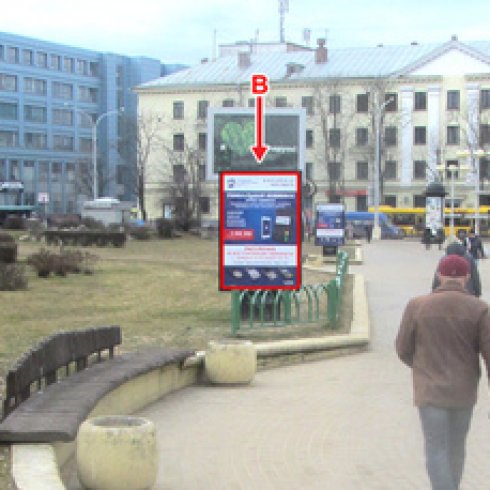 В - Минск, ул. В.Хоружей (между домами №2 и №4)(право второй)