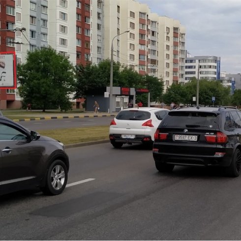 mazurova_4_2_ostanovka_universam_gomel_b