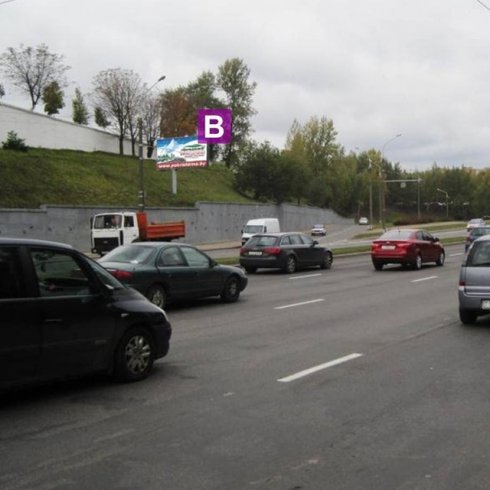 Сторона В - Минск, пр. Жукова (через дорогу от дома №197,195)