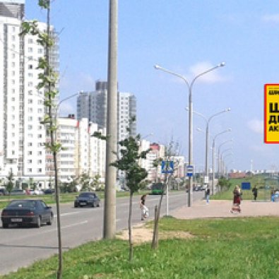 Сторона А - Минск, ул. Наполеоны Орды (рядом с остановкой,через дорогу от дома №23)