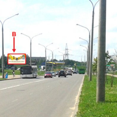 Сторона В - Минск, ул. Наполеоны Орды (рядом с остановкой,через дорогу от дома №23)